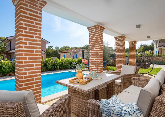 Romantic With Pool, Surrounded By Nature - Id 2507 - By Traveler Tourist Agency Krk Barusic