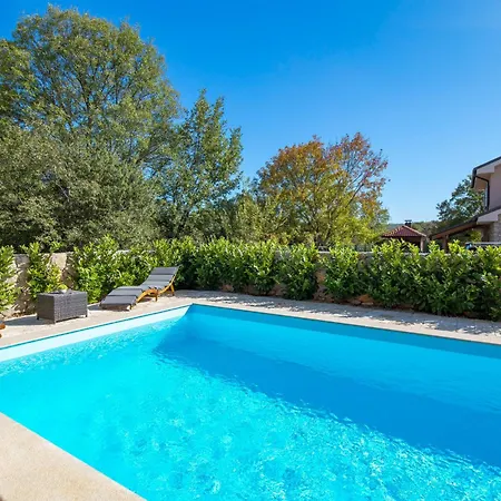 Romantic With Pool, Surrounded By Nature - Id 2507 - By Traveler Tourist Agency Krk 펜션 *