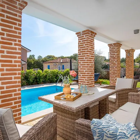 Romantic With Pool, Surrounded By Nature - Id 2507 - By Traveler Tourist Agency Krk Barusic