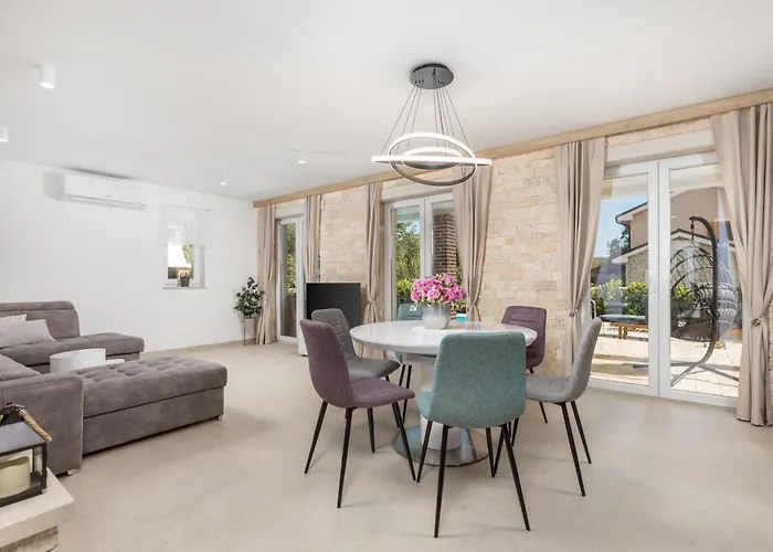 Romantic With Pool, Surrounded By Nature - Id 2507 - By Traveler Tourist Agency Krk Сasa de vacaciones