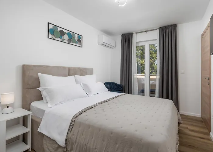 Romantic With Pool, Surrounded By Nature - Id 2507 - By Traveler Tourist Agency Krk Barusic