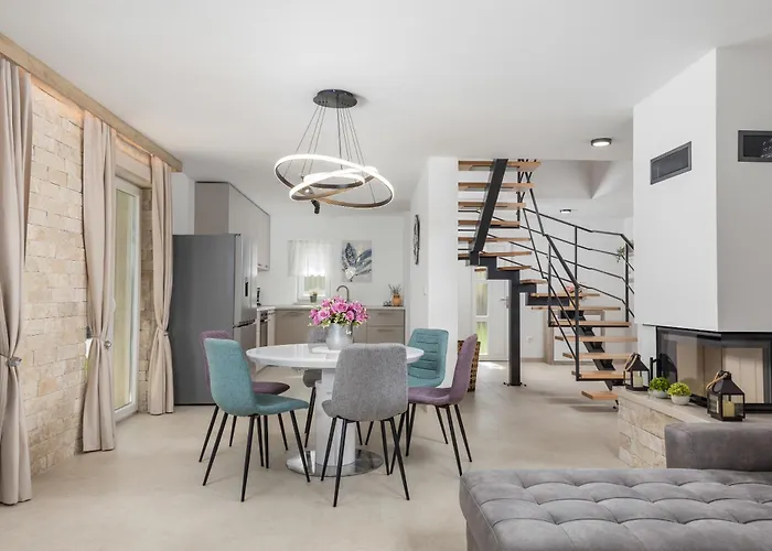 Romantic With Pool, Surrounded By Nature - Id 2507 - By Traveler Tourist Agency Krk